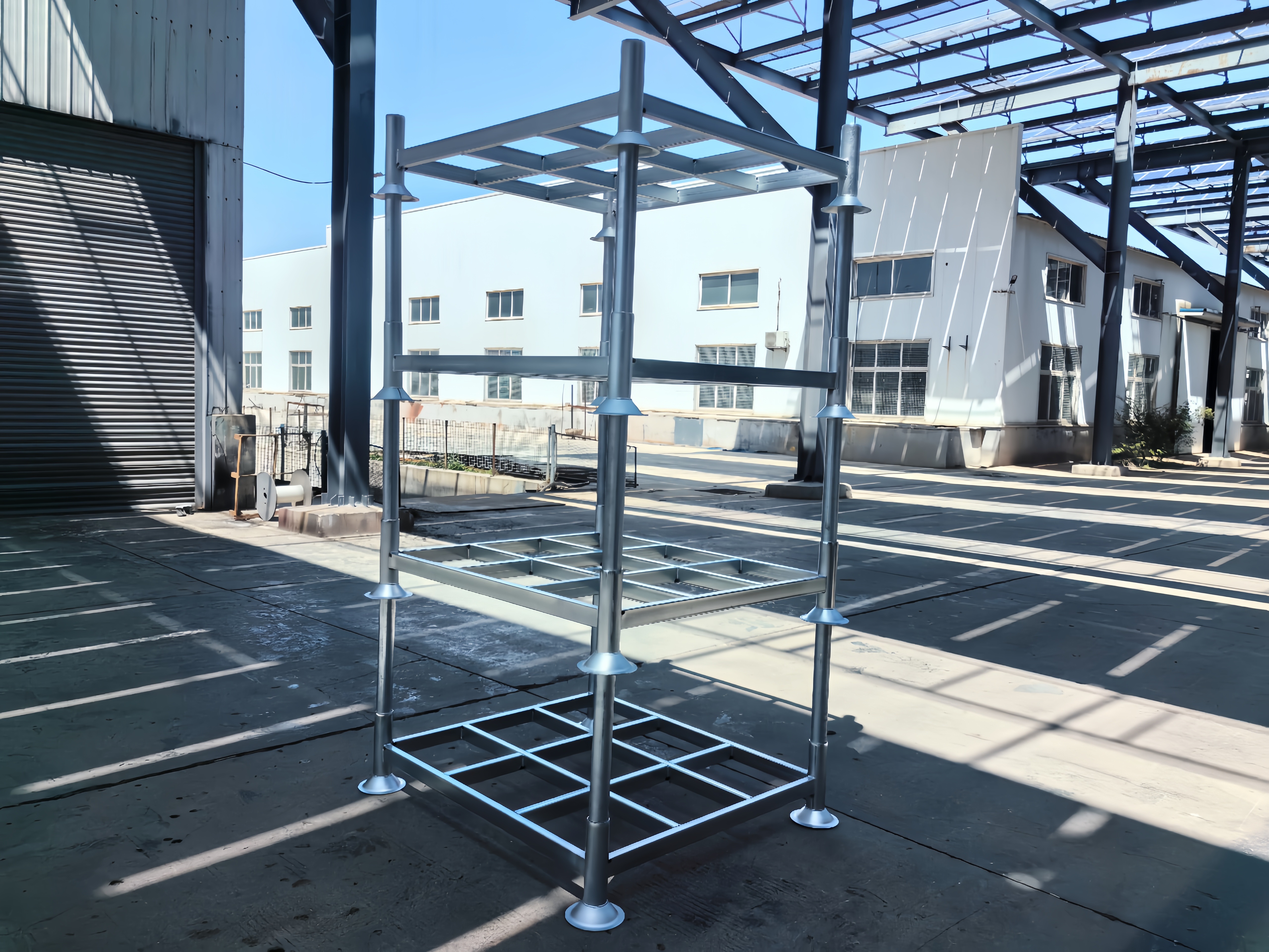 Stackable Post Pallet View