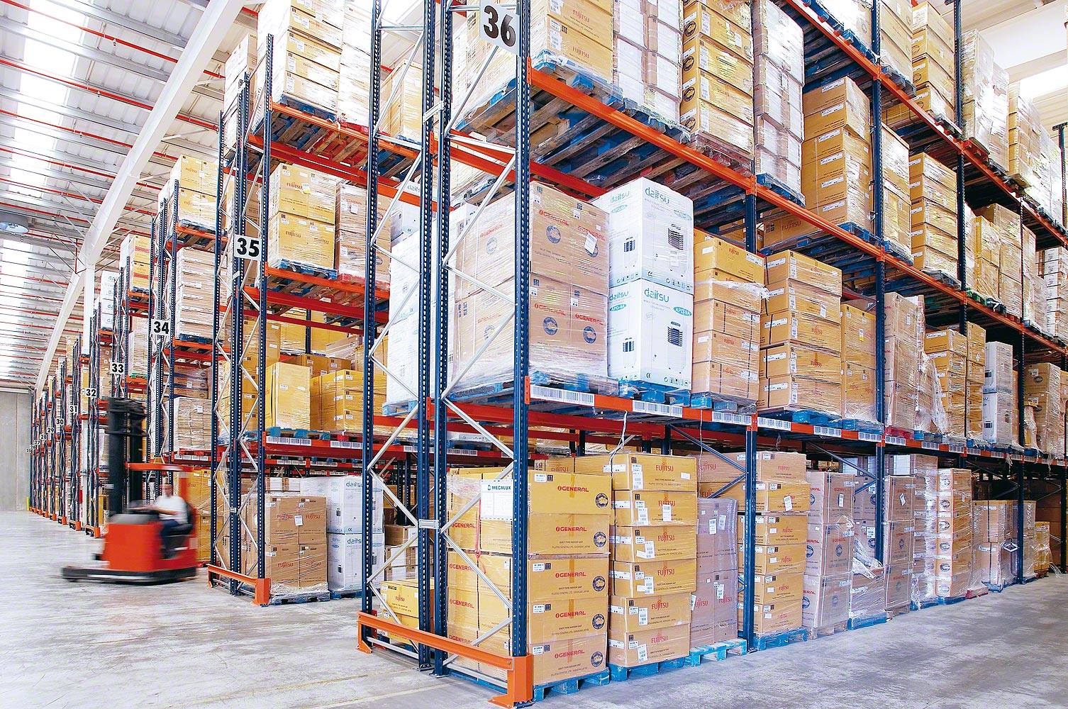 Industrial Heavy Duty Push-Back Pallet Racking System Anti-Collision Corrosion Protection 30000kg Capacity Steel Wire Mesh Deck