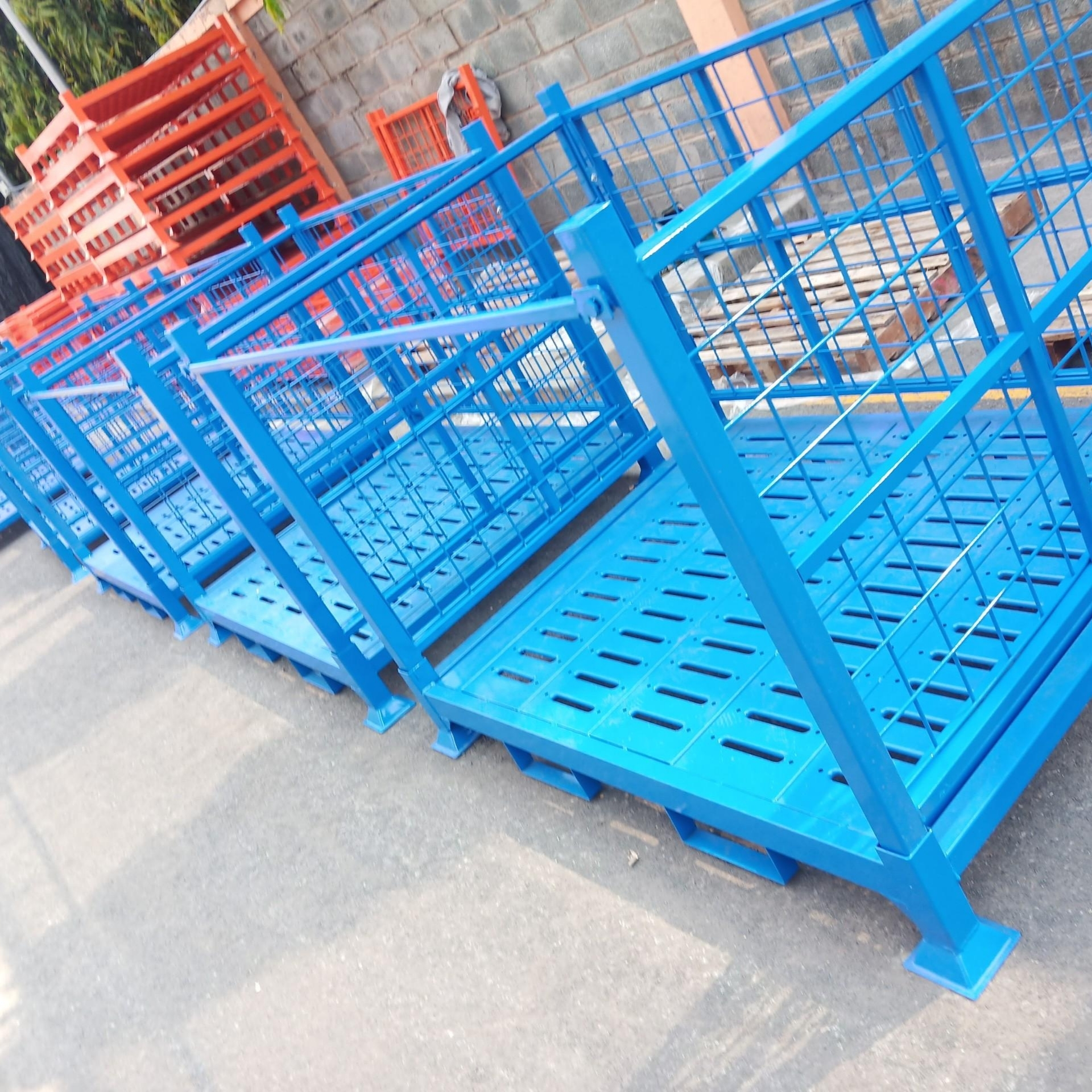 Foldable Steel Pallet With Collapsible Structure Reinforced Steel Frame And Stackable Design Ideal For Warehouse Storage