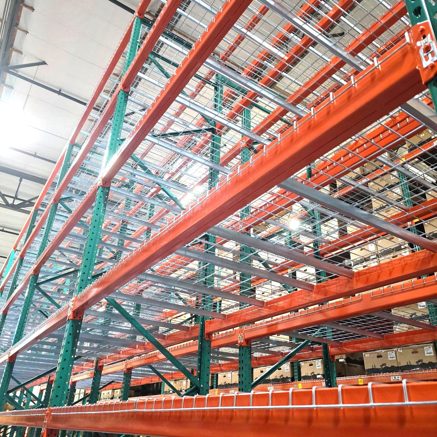 Bolted Type Warehouse Storage Heavy Duty Teardrop Pallet Rack With Barrier Rack Shelf Made in Viet Nam
