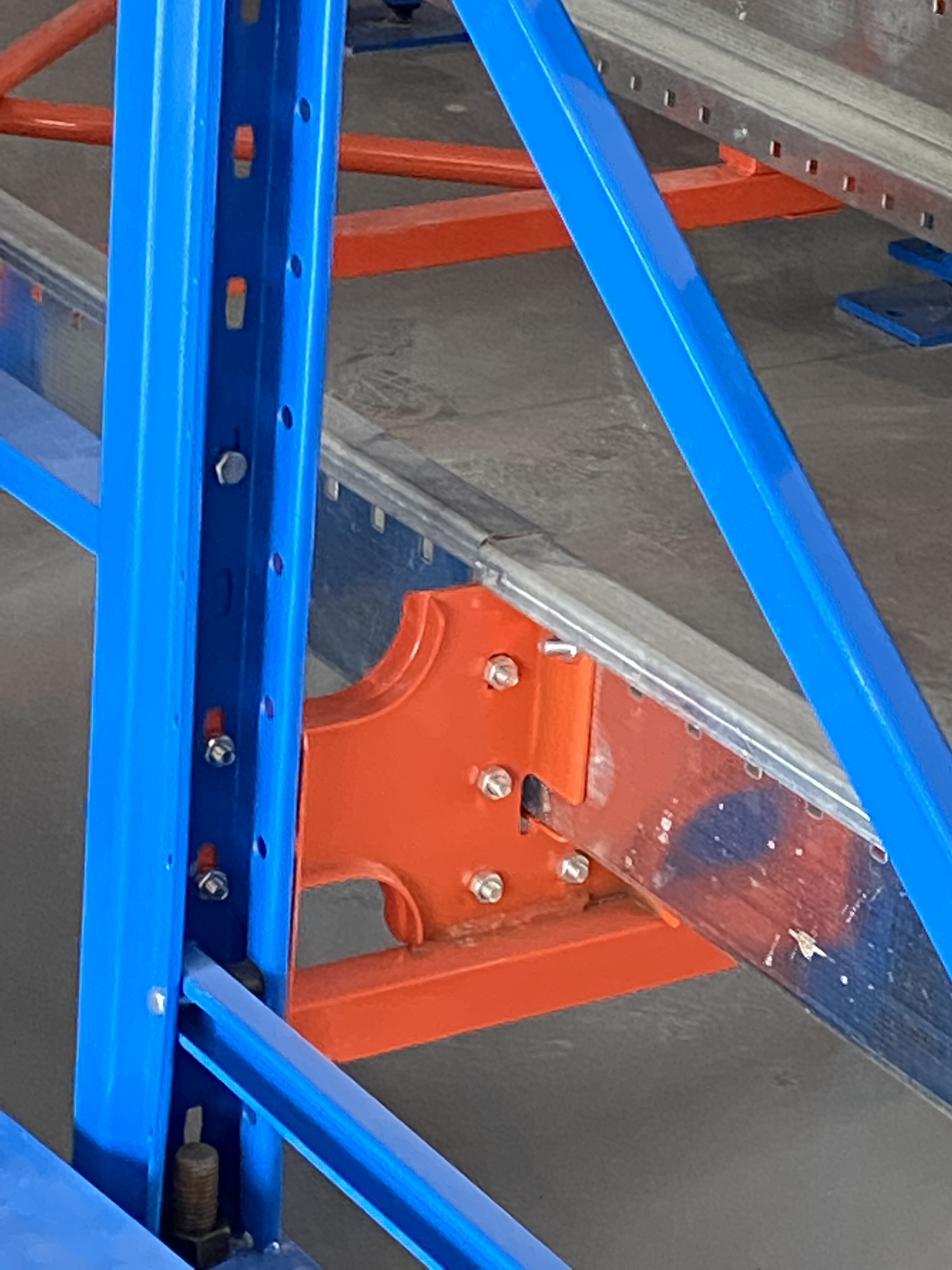 Component detail upright