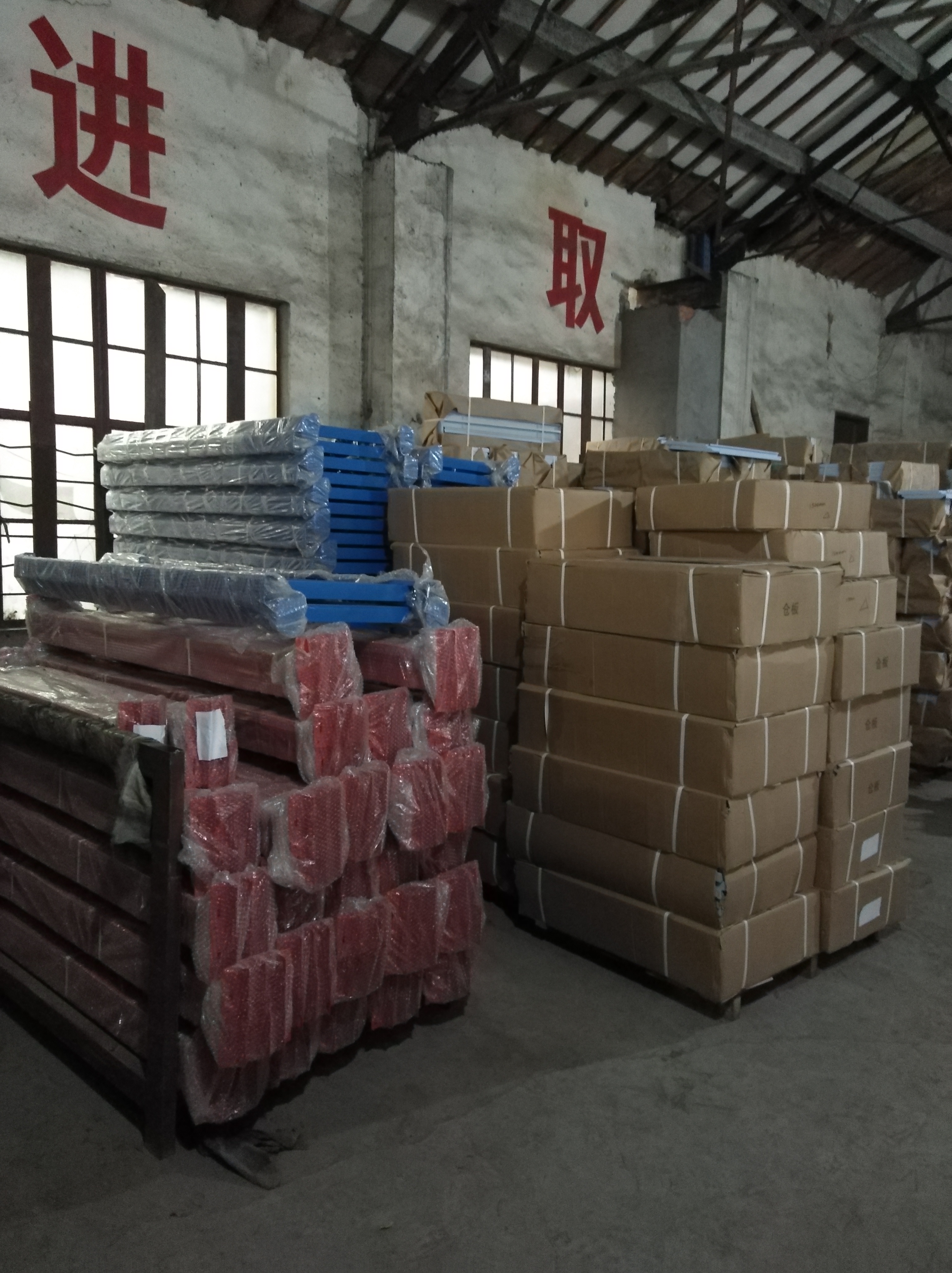 Customized Medium Duty Metallic Roller Rack with Wheels 3-Layer Adjustable Height Storage Rack for Industrial Use
