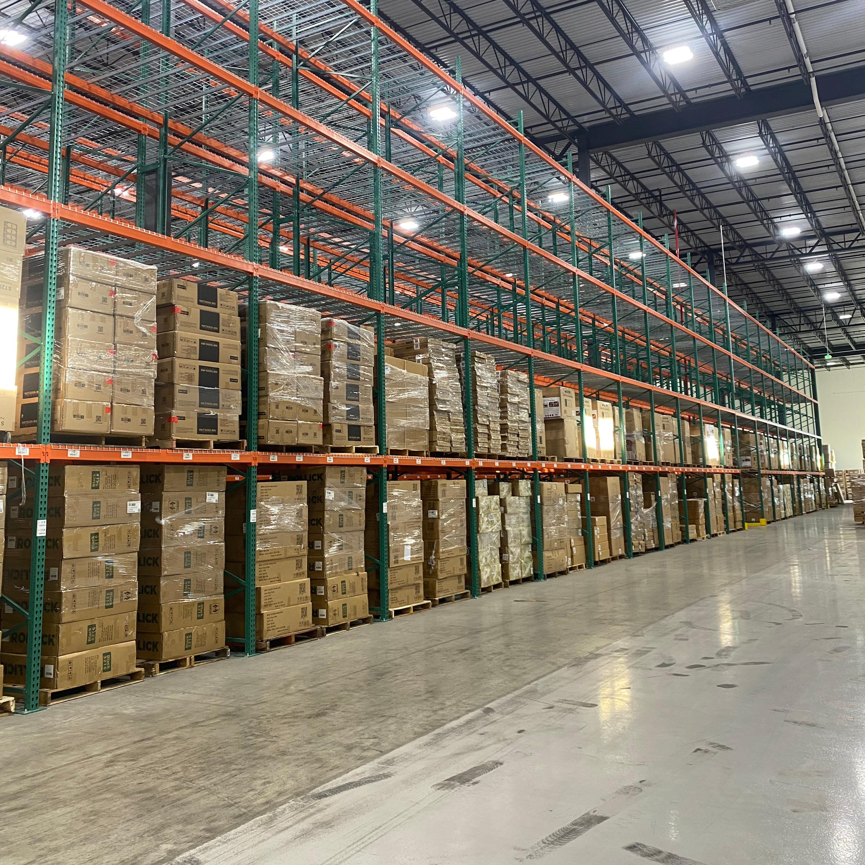Industrial US Standard Warehouse Shelving Storage Racks Heavy Duty Pallets Racking System for Retail Distribution Center