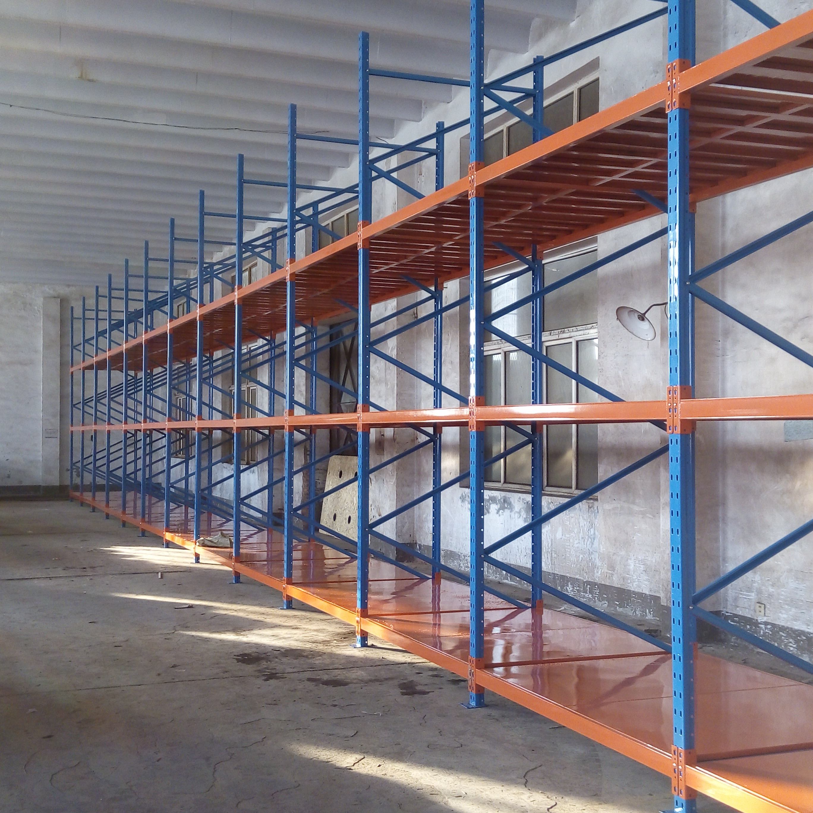 Wholesale Custom Heavy Duty Industrial Rack for High Load 2000 Kilos Per Level Warehouse Storage Tear Drop Pallet Racking System