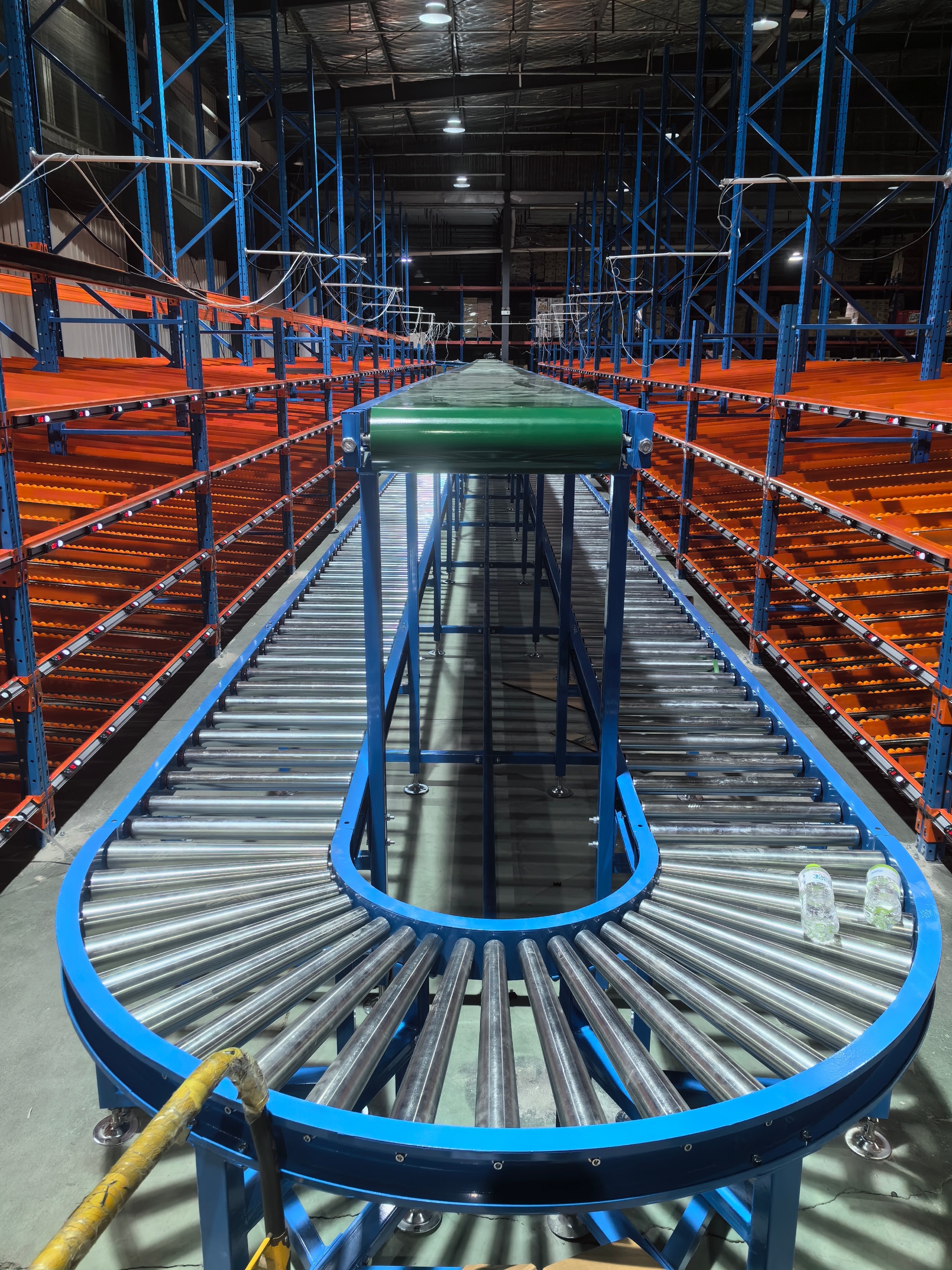 Flow Through Rack Main View