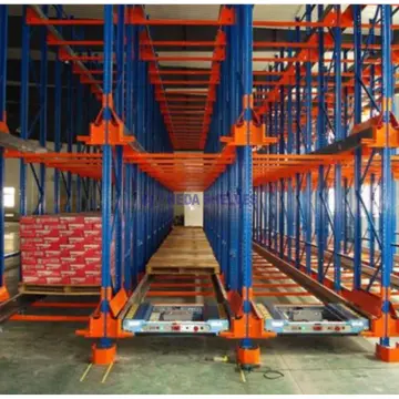 Radio shuttle racking system with pallet shuttle carrier