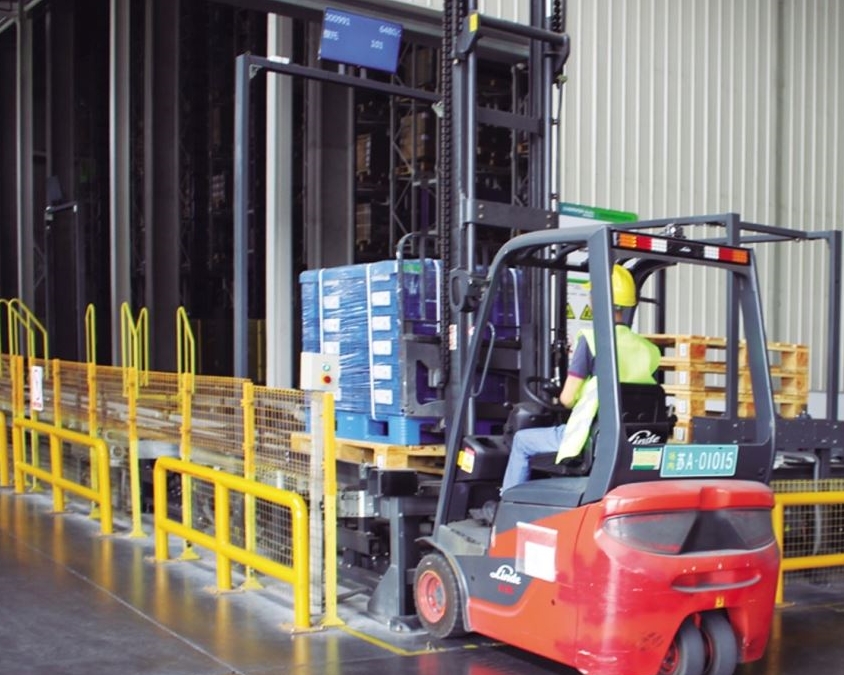 Precision Stacking Crane Operations