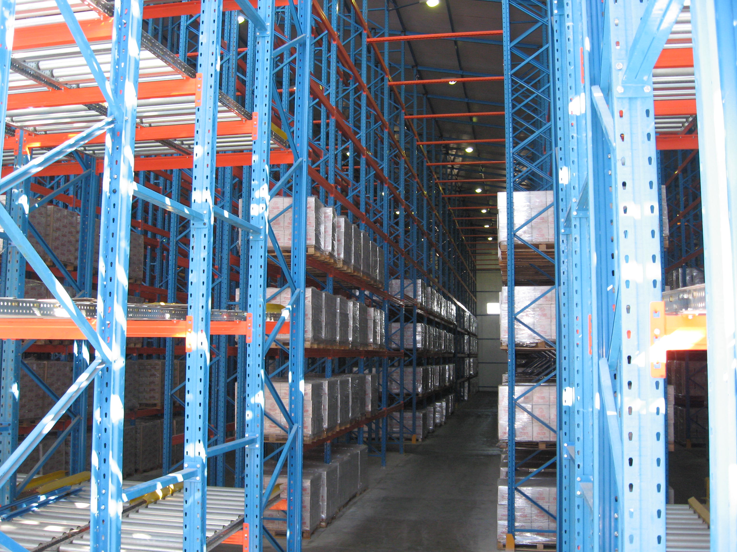 Steel Heavy Duty Large Load Capacity Gravity Pallet Racking System for Food Beverage Warehouse Storage