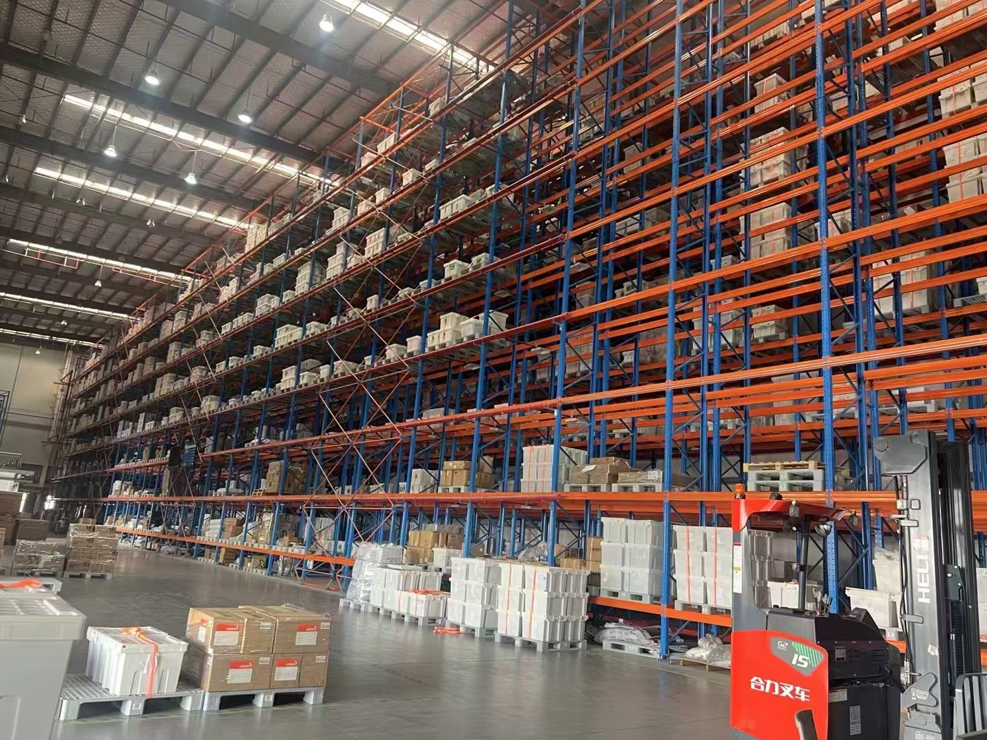 Guci Heavy Duty Teardrop Selective Pallet Rack System 5-Layer Industrial Warehouse Storage Racking System Steel Wood Material