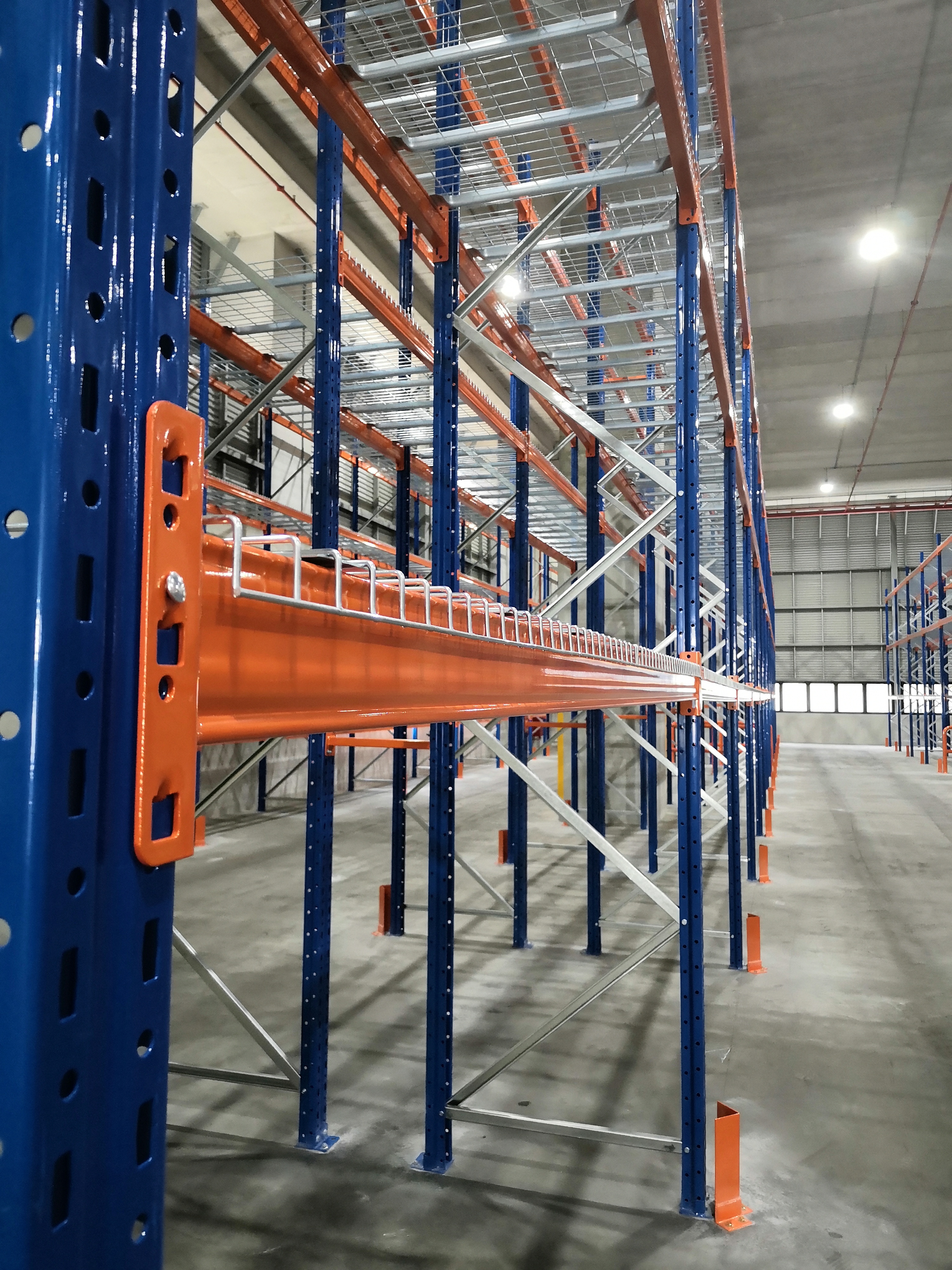 Heavy Duty Industrial Storage Warehouse Rack Selective Pallet Racking Shelves