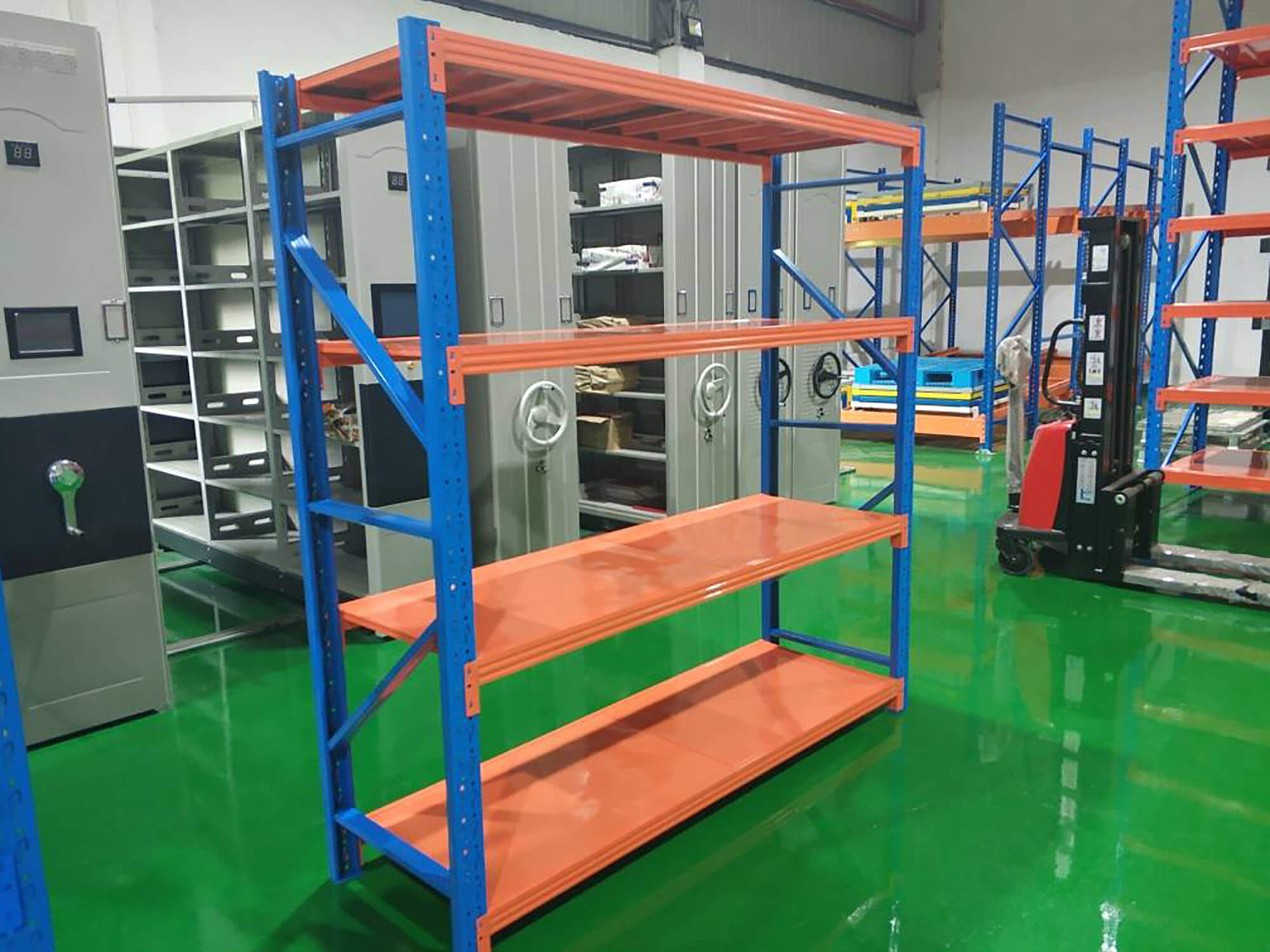 Mracking Warehouse Shelf Storage Rack 200KG Loading Bearing Metal Storage Shelves Units